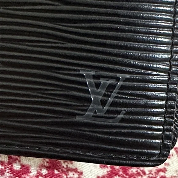 Louis Vuitton Black Leather Passport Cover/Agenda PM - Picture 5 of 15